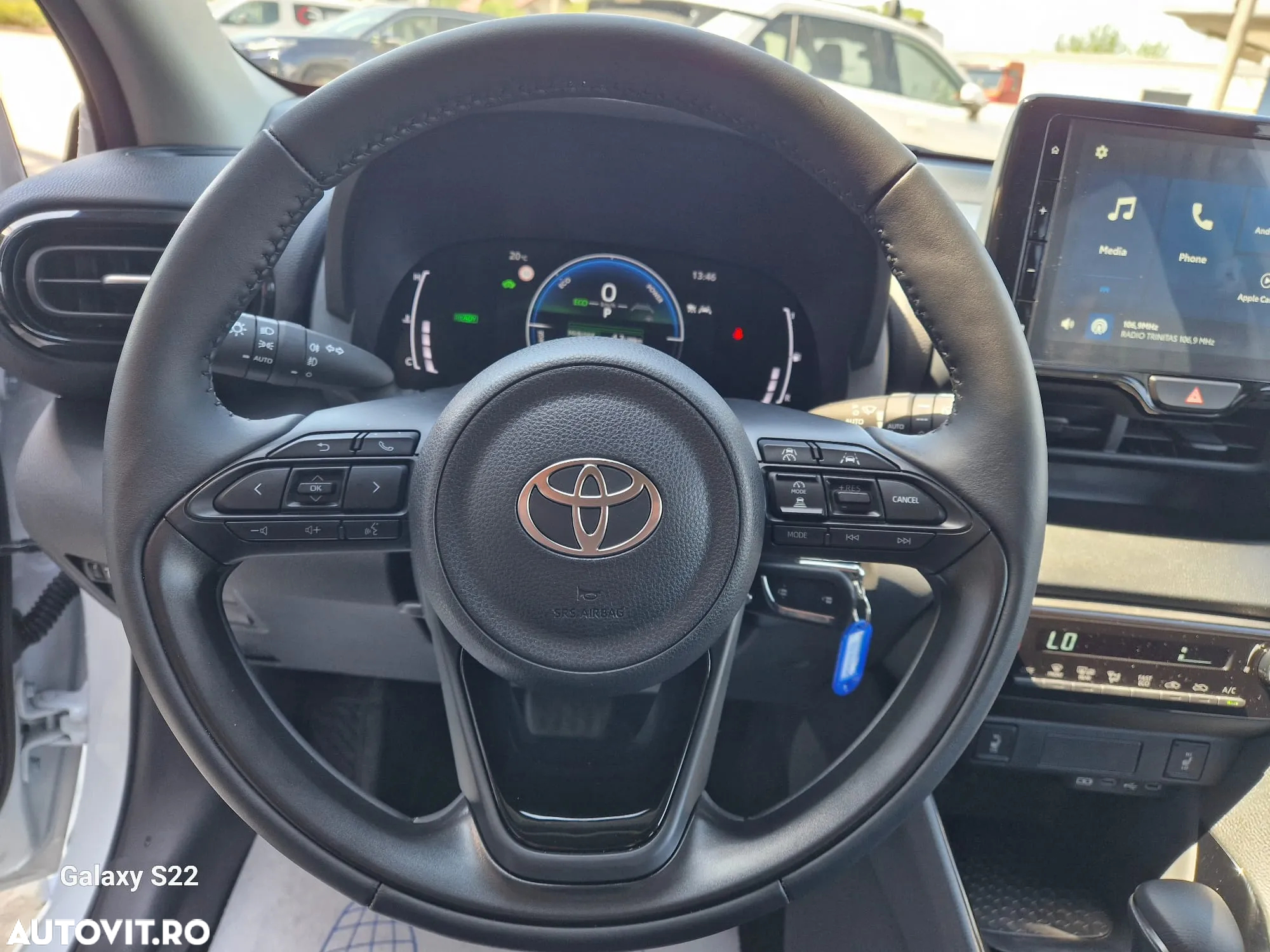Toyota Yaris 1.5 116 CP HEV Business - 11