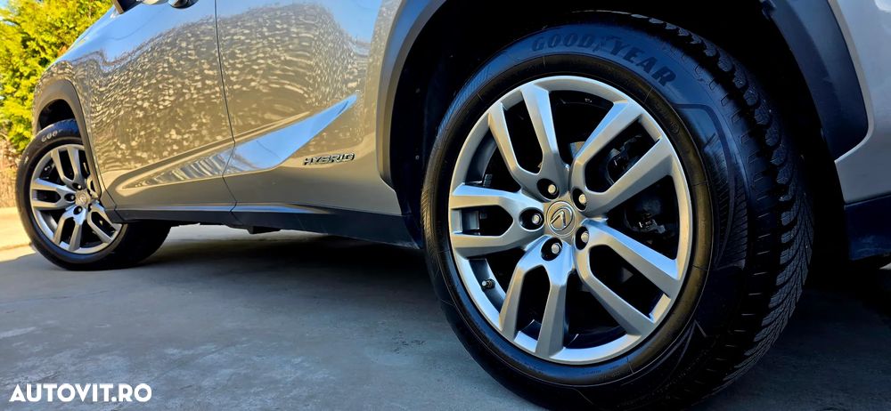 Lexus Seria NX 300h - 12