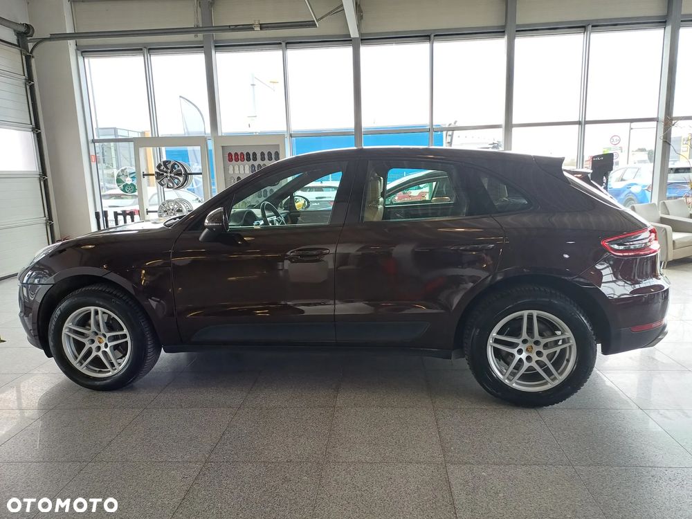 Porsche Macan Standard - 2