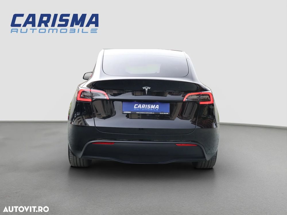 Tesla Model Y Long Range RWD Premium - 4
