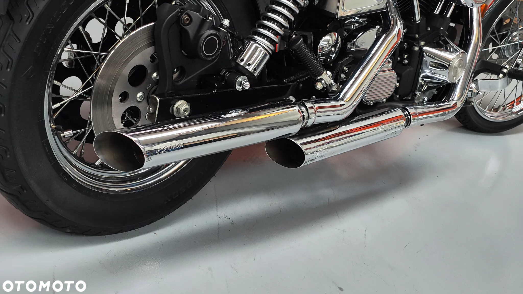 Harley-Davidson Dyna Wide Glide - 13