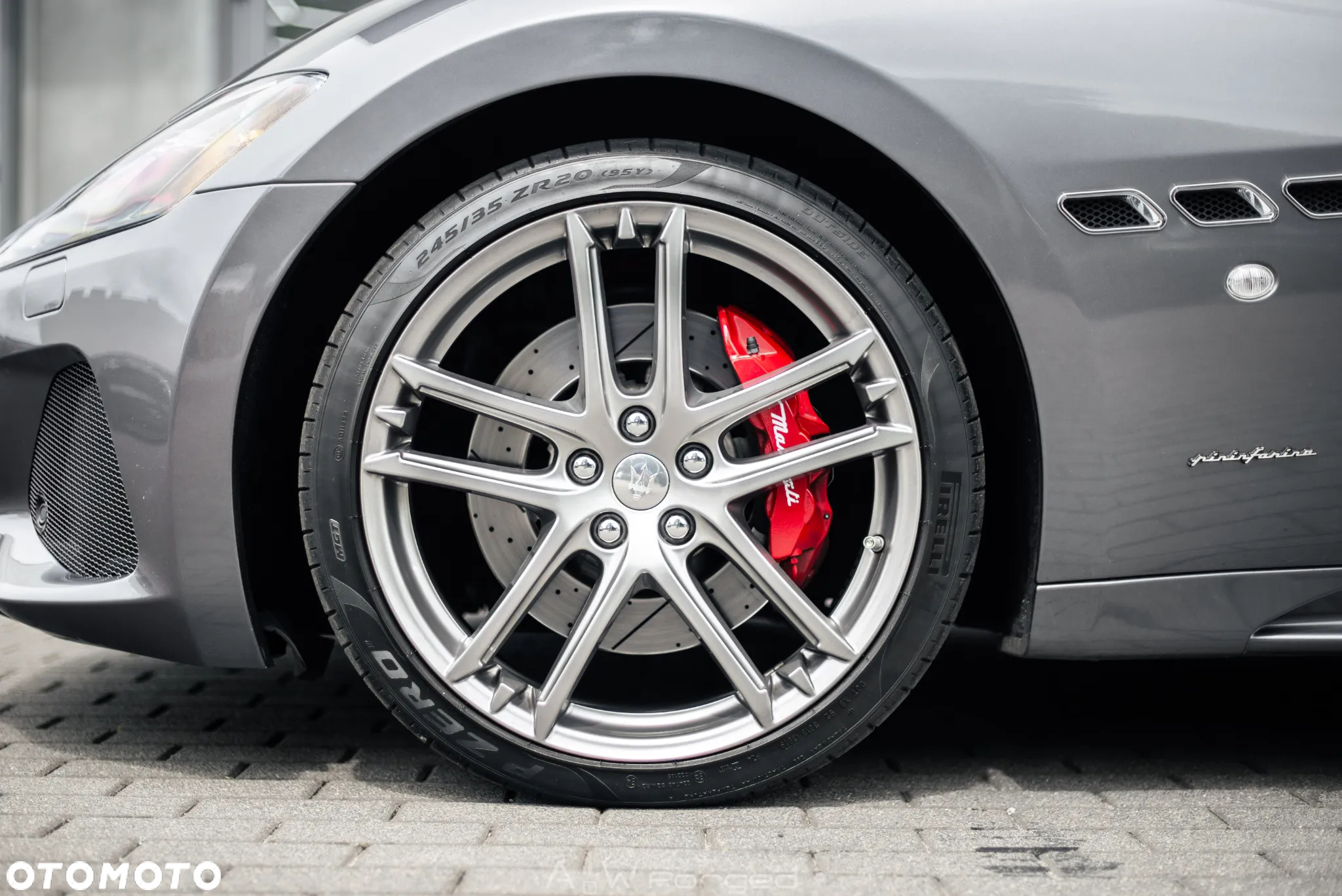 Maserati GranTurismo S Automat - 16
