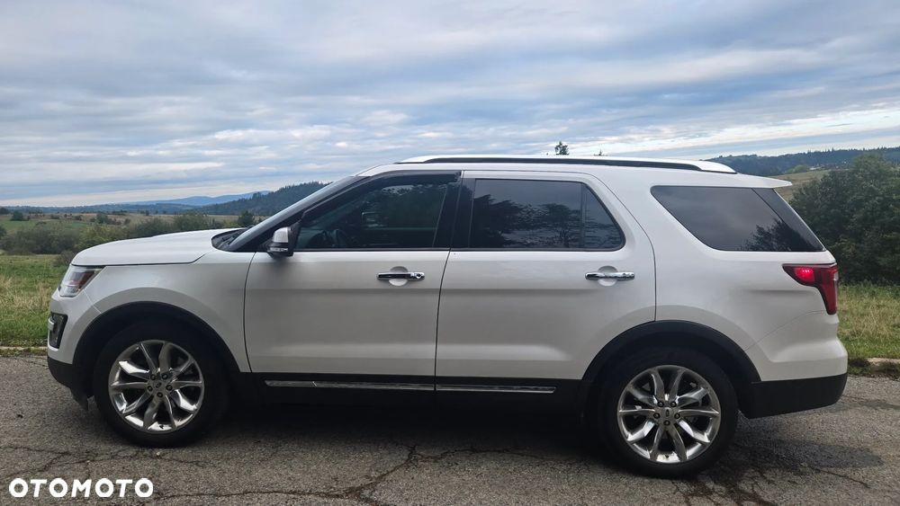 Ford Explorer - 1
