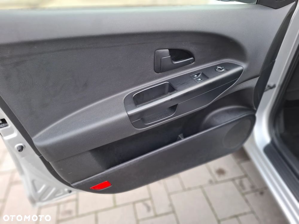 Kia Ceed 1.4 CVVT Dream-Team Edition - 23