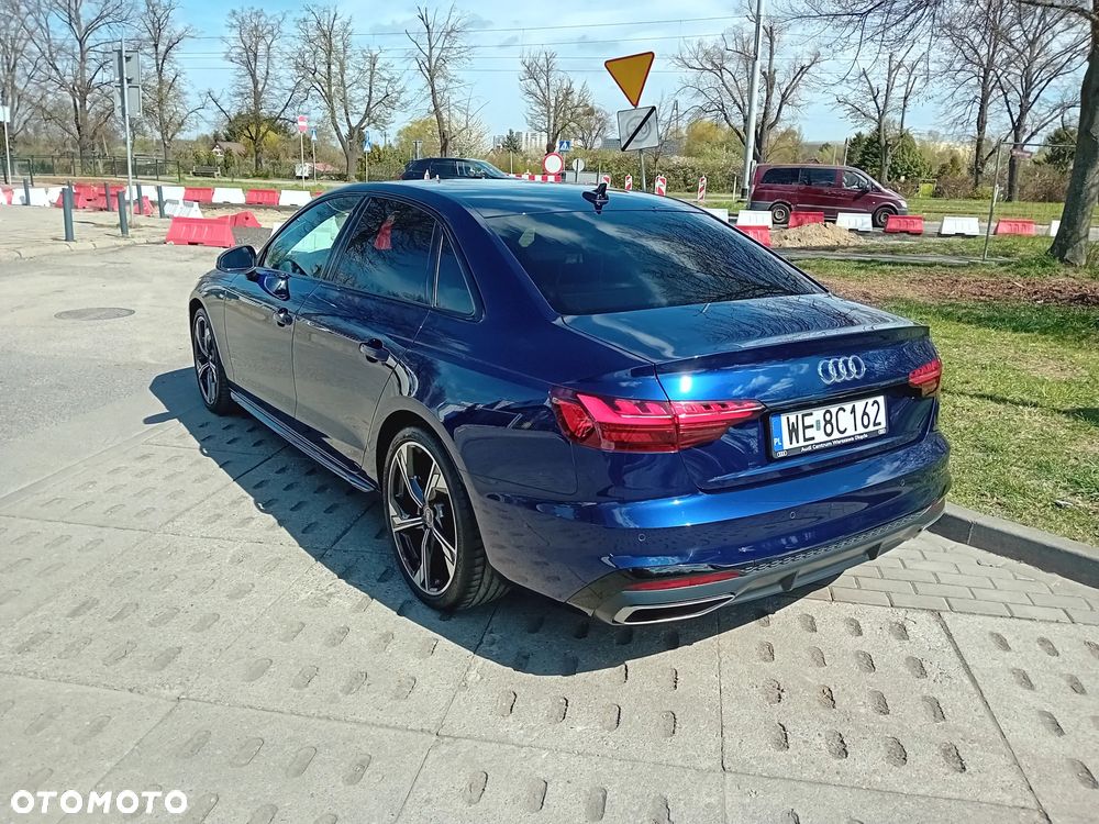 Audi A4 Limousine 35 TFSI mHEV S Line S tronic - 3