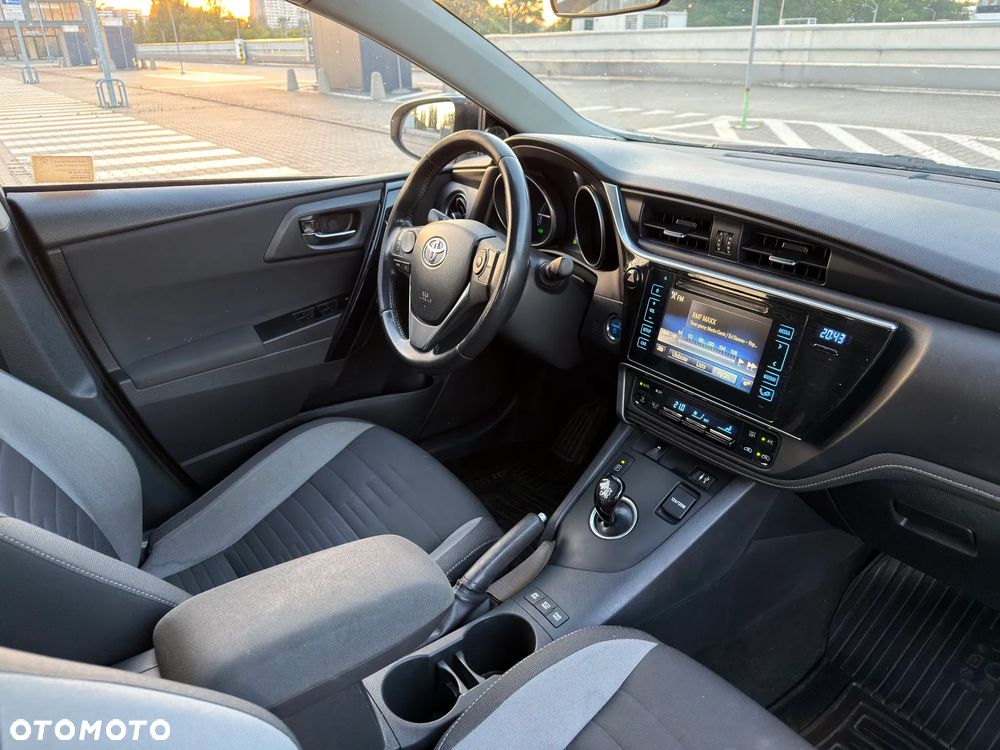 Toyota Auris Hybrid 135 Comfort - 11