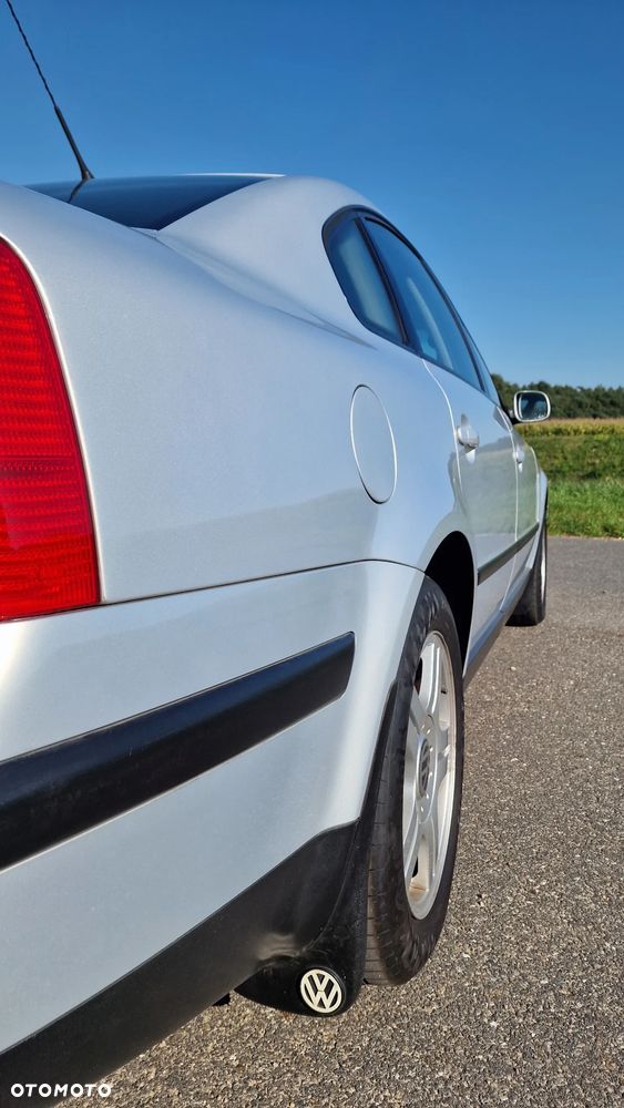 Volkswagen Passat 1.9 TDI - 10