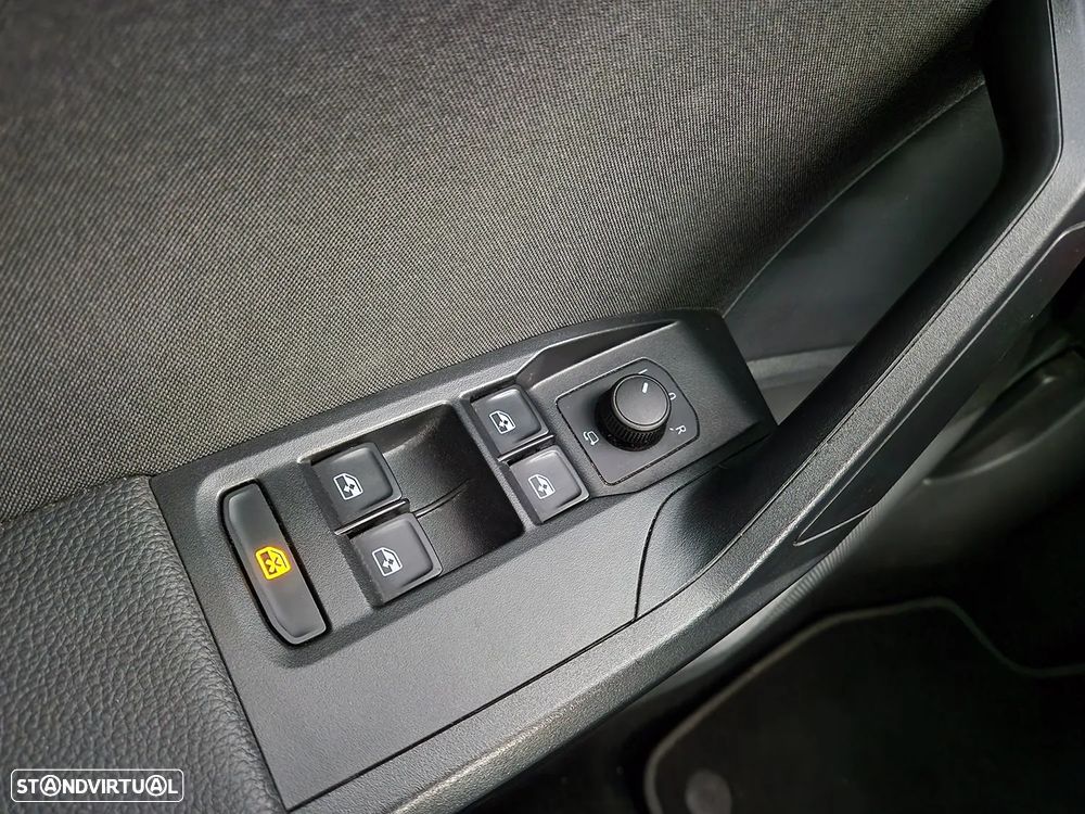 SEAT Arona 1.0 TSI FR - 40