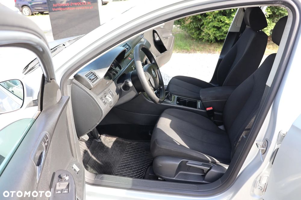 Volkswagen Passat 1.9 TDI Trendline - 8