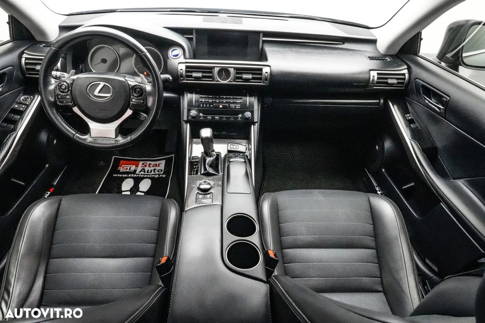 Lexus Seria IS 300h Executive Plus - 8