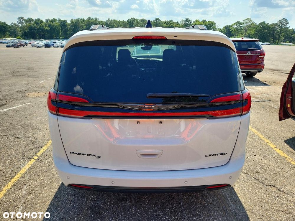 Chrysler Pacifica - 6