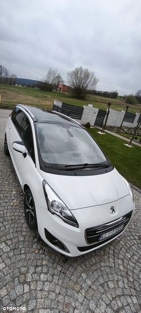 Peugeot 5008 HDI FAP 115 Family - 11