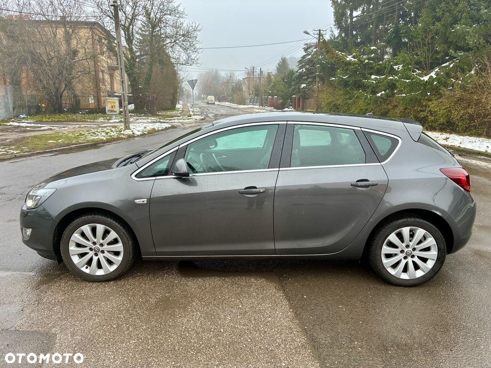 Opel Astra 1.4 Turbo Cosmo - 2