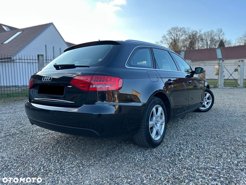 Audi A4 Avant 2.0 TDI ultra DPF Attraction - 4