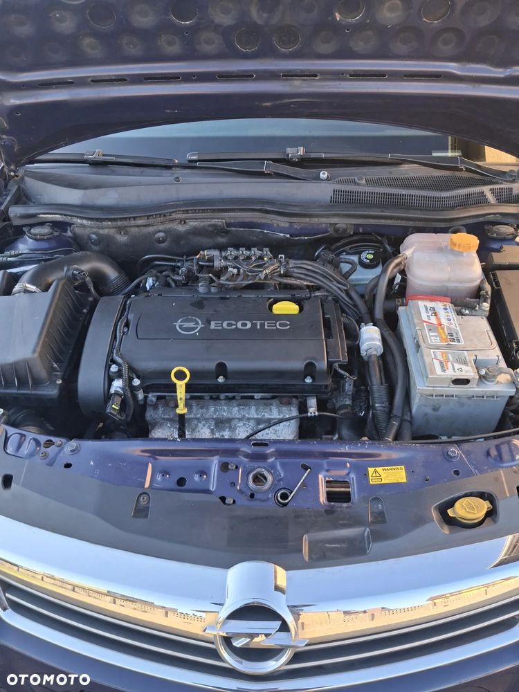 Opel Astra III 1.6 Cosmo - 12