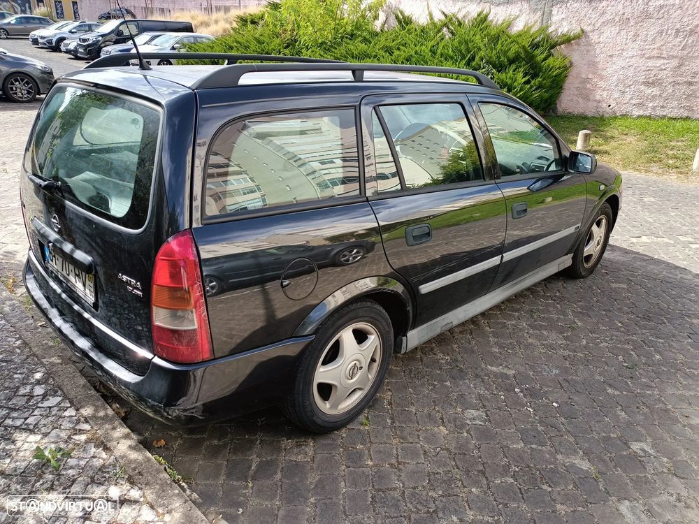 Opel Astra Caravan - 3