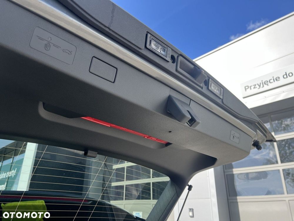 Volkswagen T-Roc 1.5 eTSI Life DSG - 22