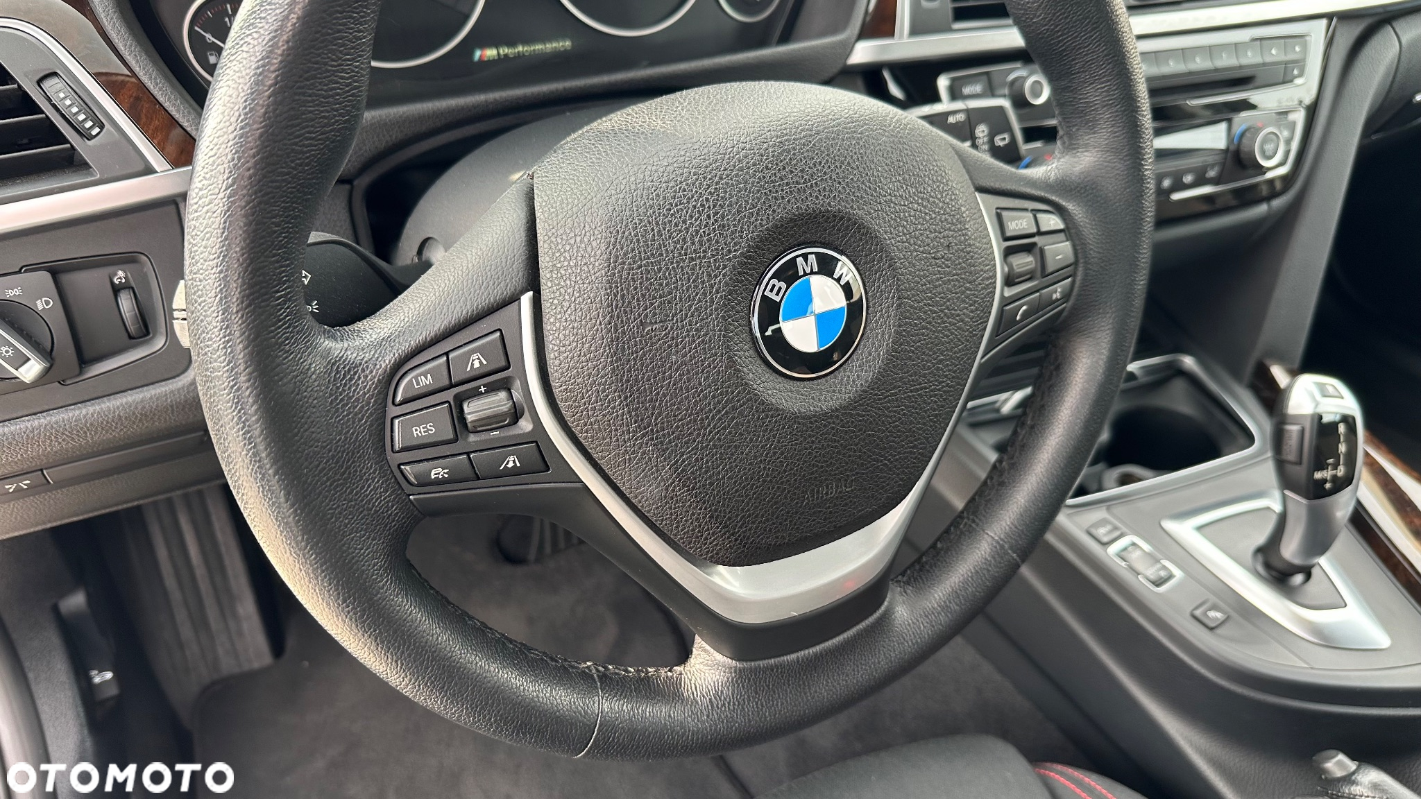 BMW Seria 3 330i xDrive Sport Line Shadow sport - 9
