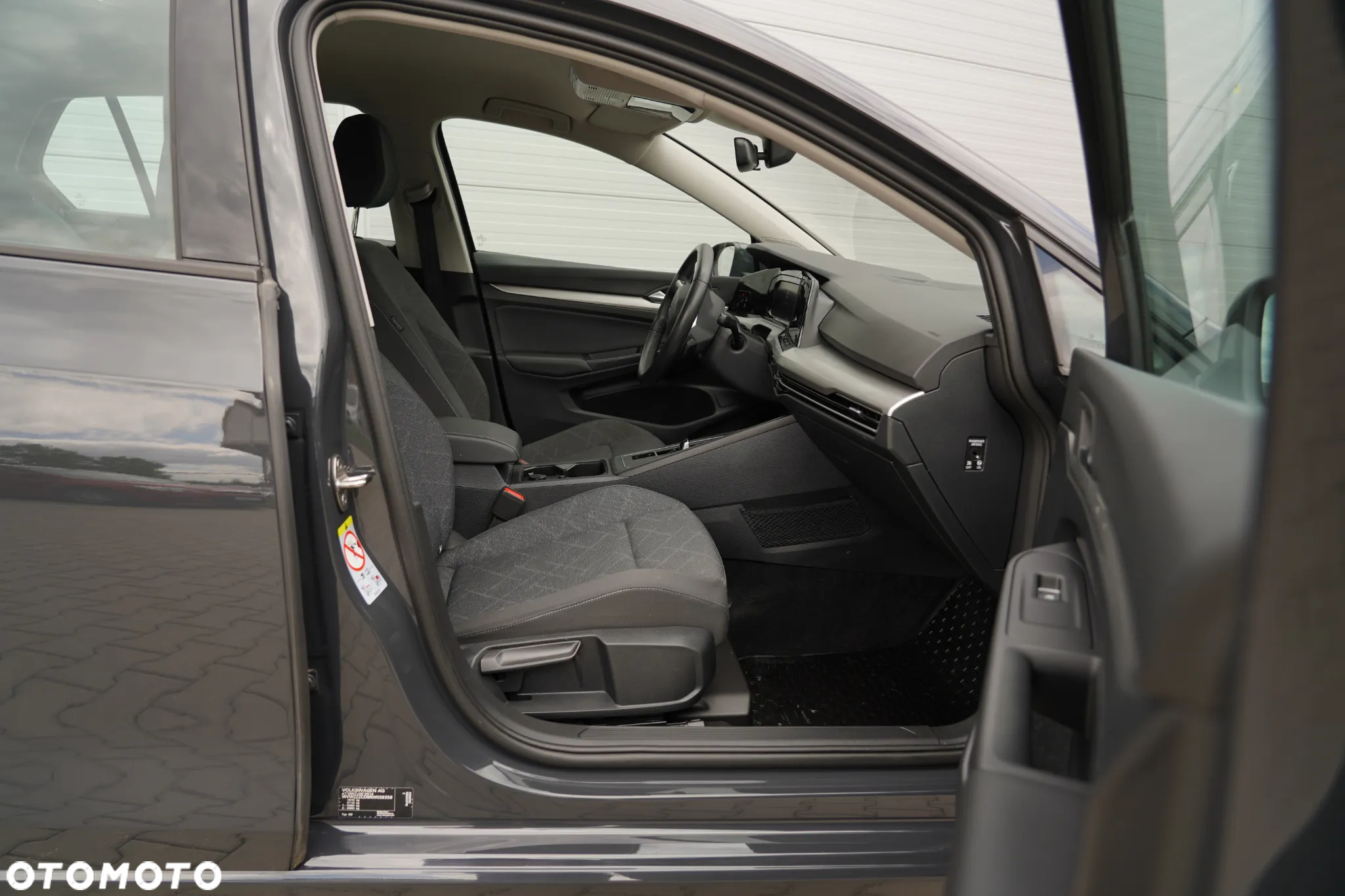 Volkswagen Golf - 12