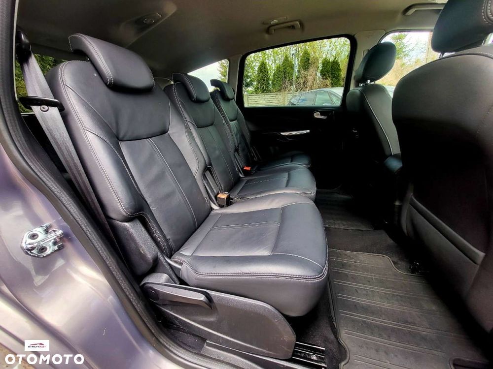 Ford S-Max - 8