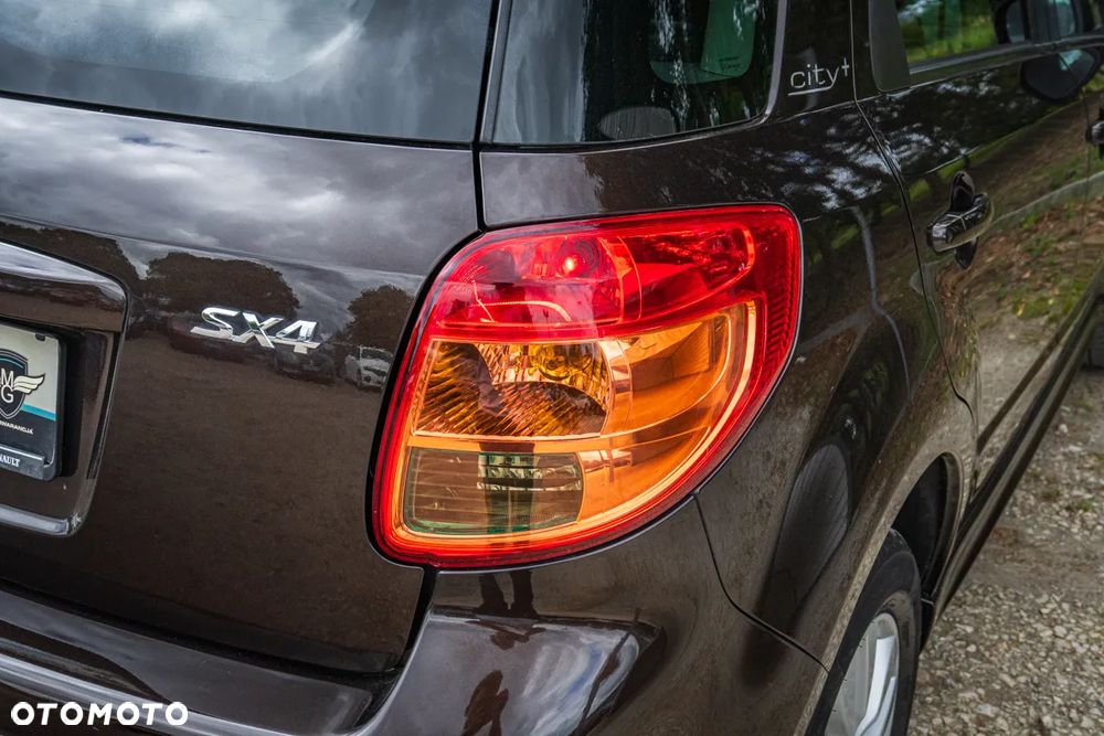 Suzuki SX4 1.6 Premium - 15