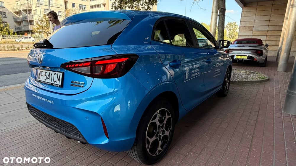 MG HS Hybrid+ - 10