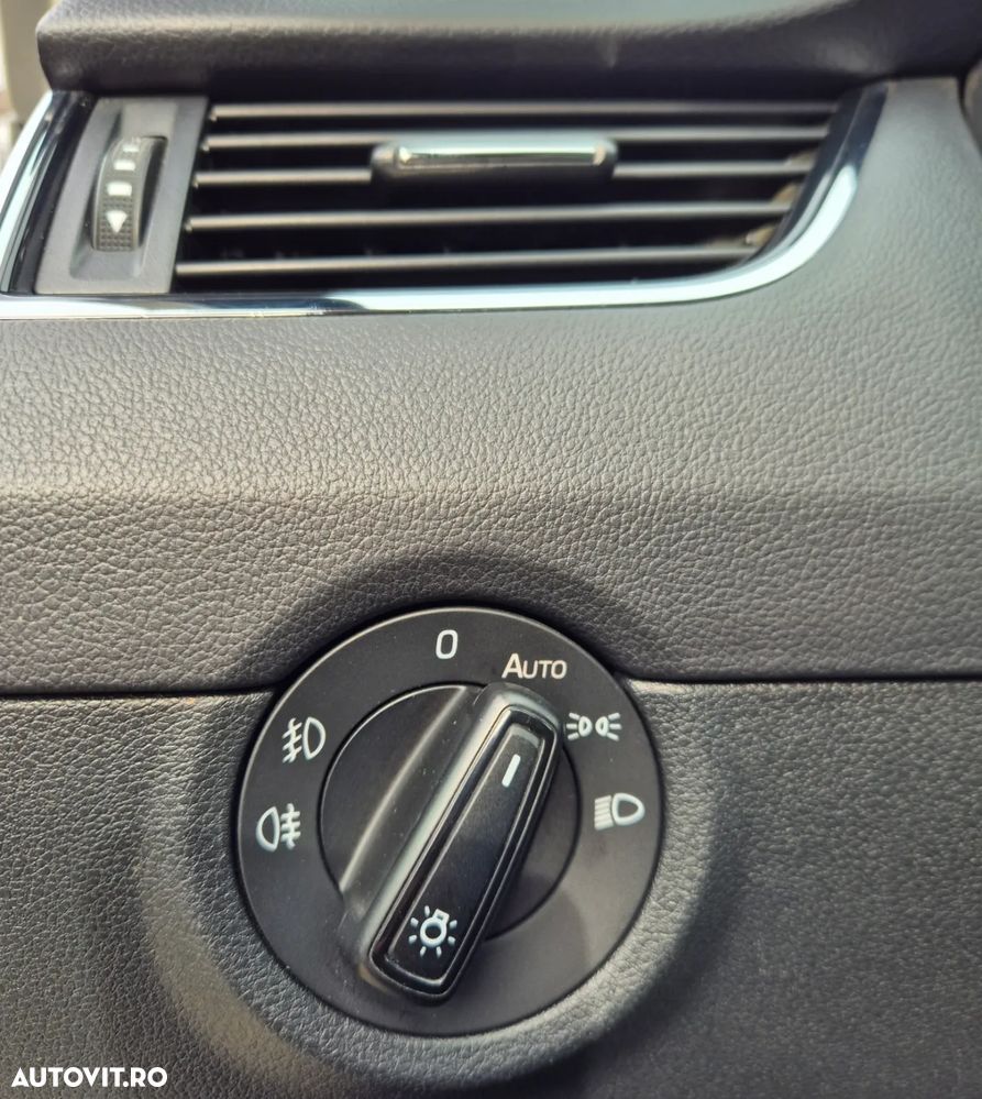 Skoda Octavia 2.0 TSI RS - 22