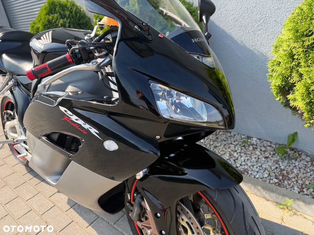 Honda CBR - 9