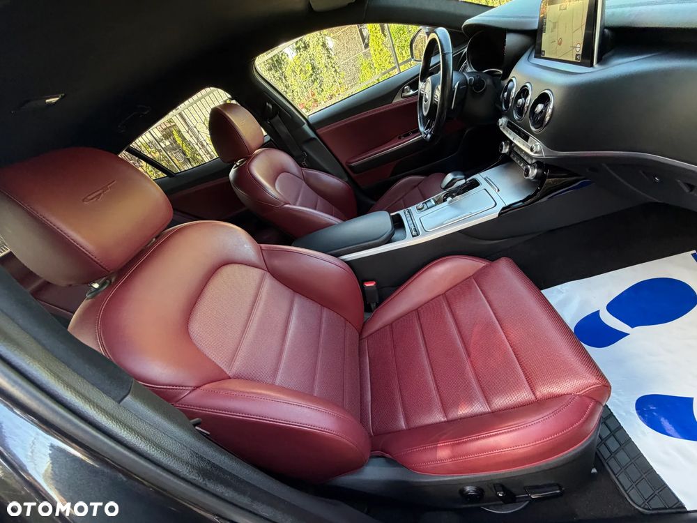 Kia Stinger 3.3 T-GDI V6 GT AWD - 13