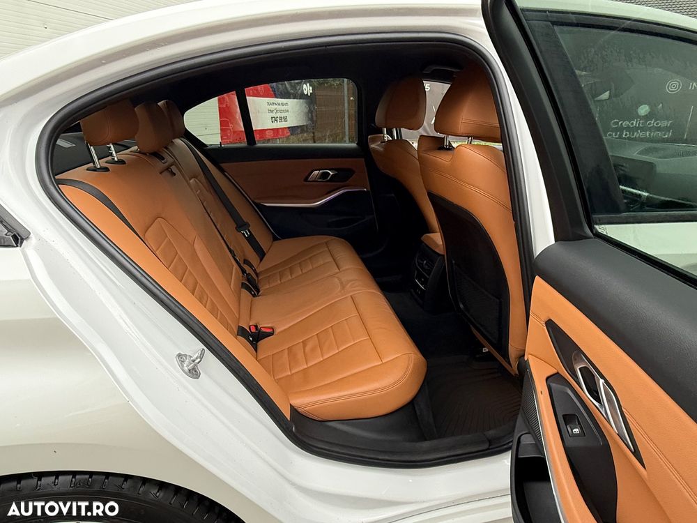 BMW Seria 3 330e Aut. Sport Line - 16