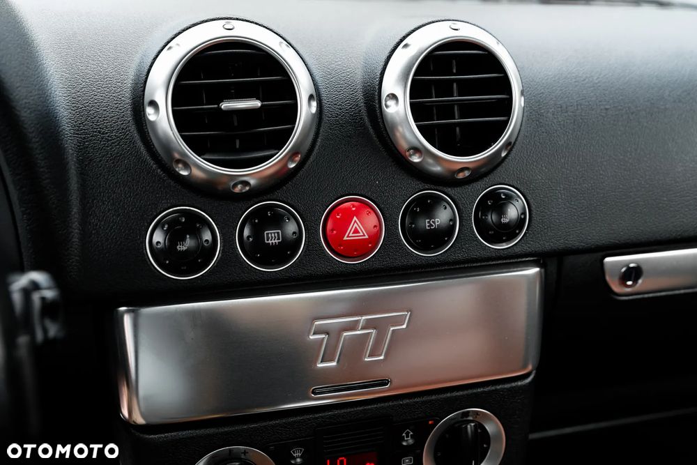Audi TT Roadster 1.8T Quattro - 28
