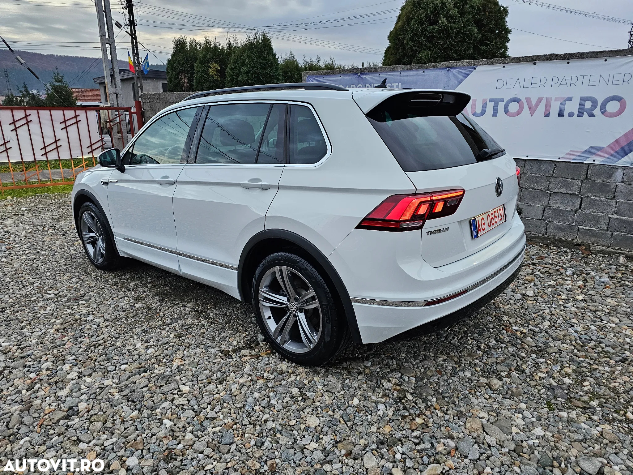 Volkswagen Tiguan 2.0 TDI SCR DSG R-Line - 8