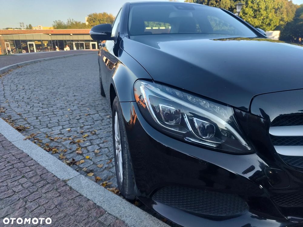 Mercedes-Benz Klasa C 200 4-Matic 7G-TRONIC - 28