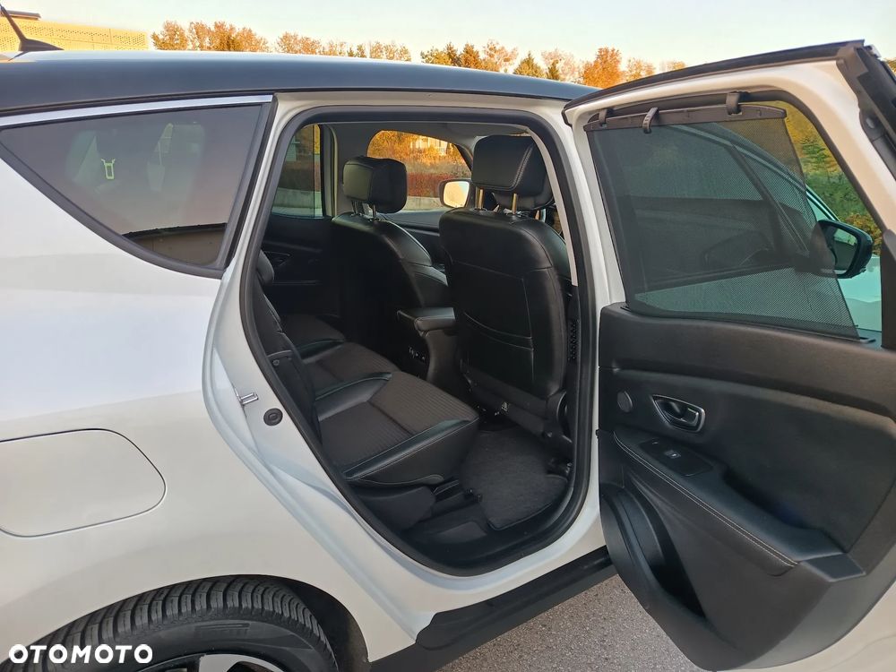 Renault Scenic TCe 140 GPF EDC BOSE EDITION - 34