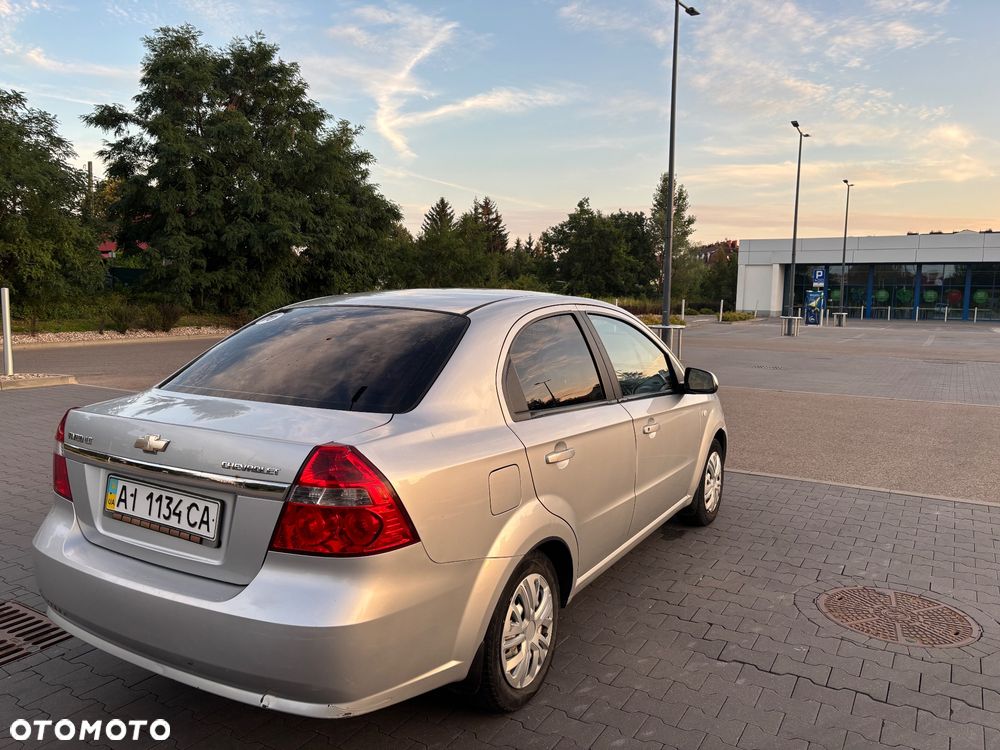 Chevrolet Aveo - 7