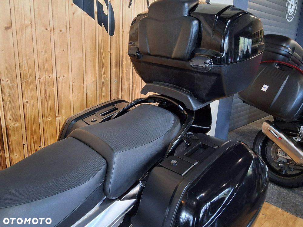 Yamaha FJR - 23