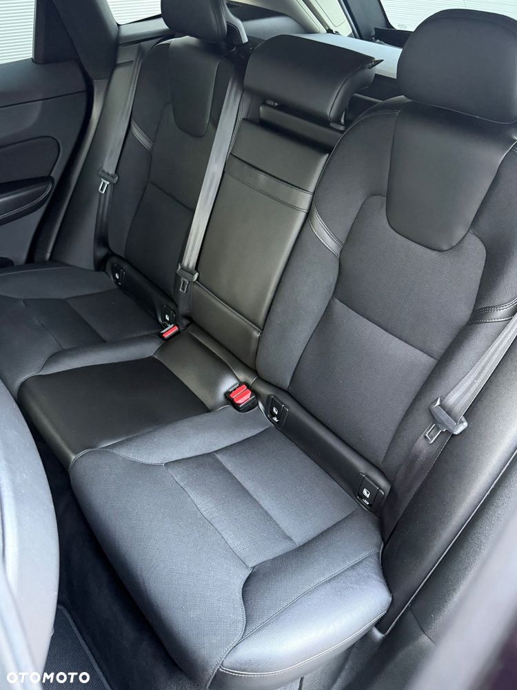 Volvo XC 60 D4 AWD Geartronic Momentum - 20