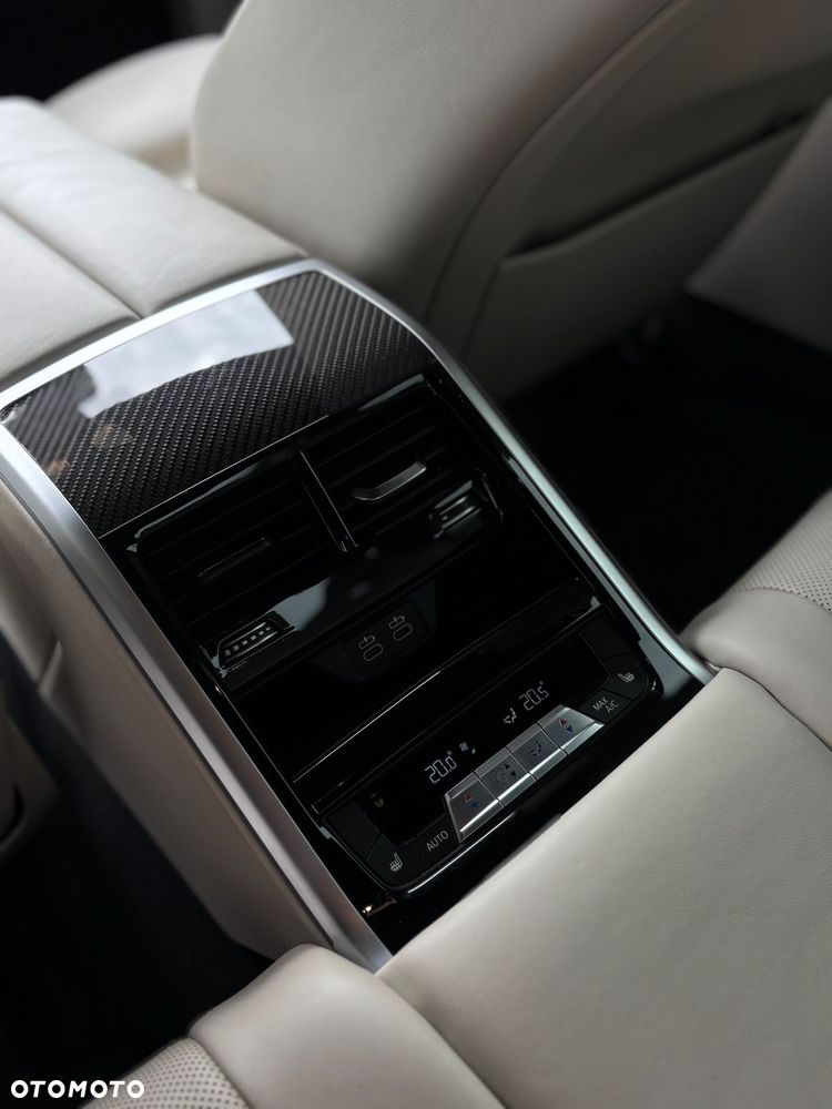 BMW Seria 8 840d xDrive mHEV - 14
