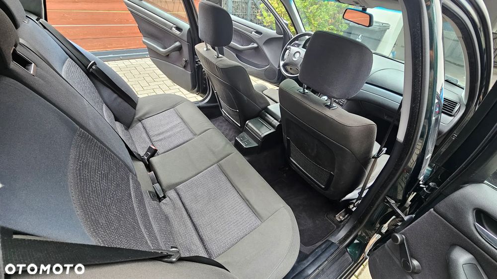 BMW Seria 3 320d DPF Touring Edition Fleet - 13