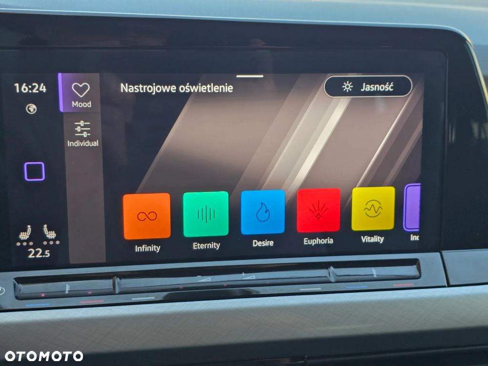 Volkswagen Golf - 41