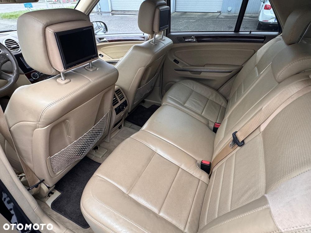 Mercedes-Benz ML - 28