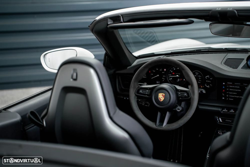 Porsche 911 (992) Carrera 4 GTS PDK - 31