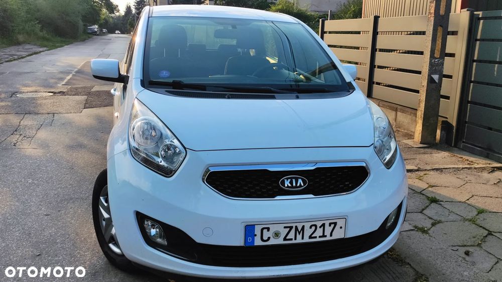Kia Venga - 8