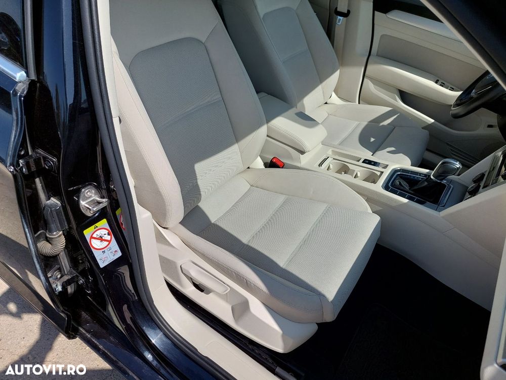 Volkswagen Passat 2.0 TDI DSG Comfortline - 17