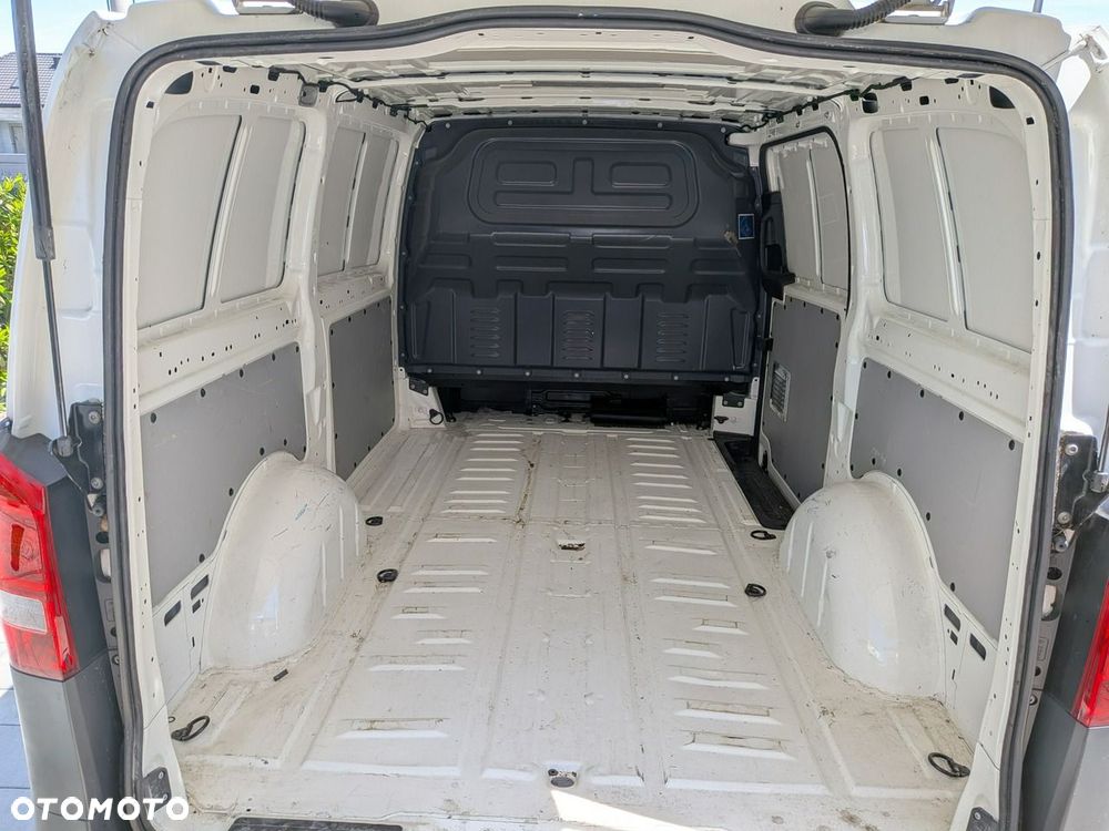 Mercedes-Benz Vito - 22
