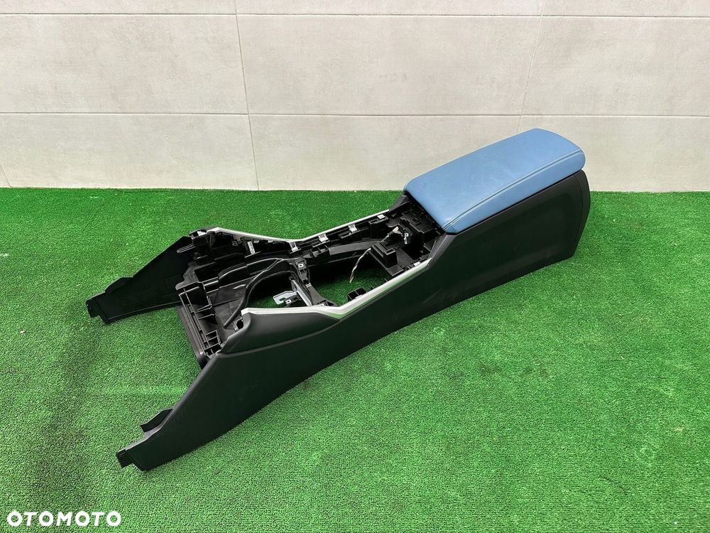 BMW M3 G80 ŚRODEK TAPICERKA FOTELE TUNEL KANAPA BOCZKI - 10