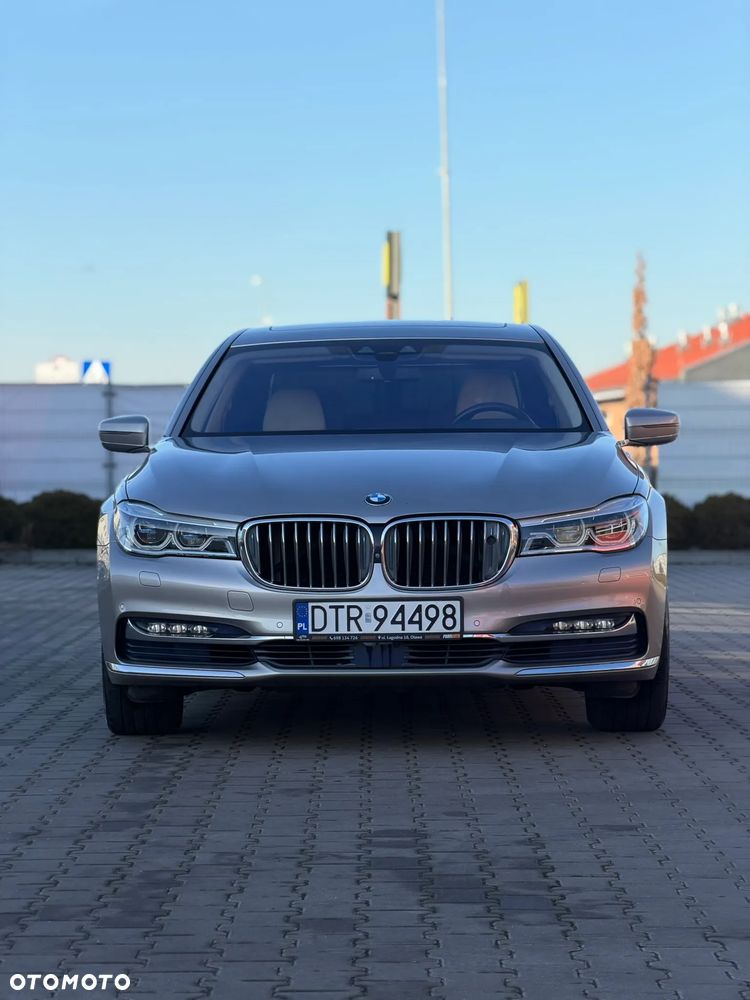 BMW Seria 7 740Li Edition Exclusive - 1