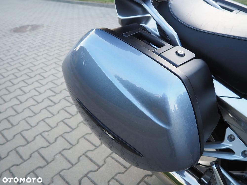 Yamaha FJR - 38