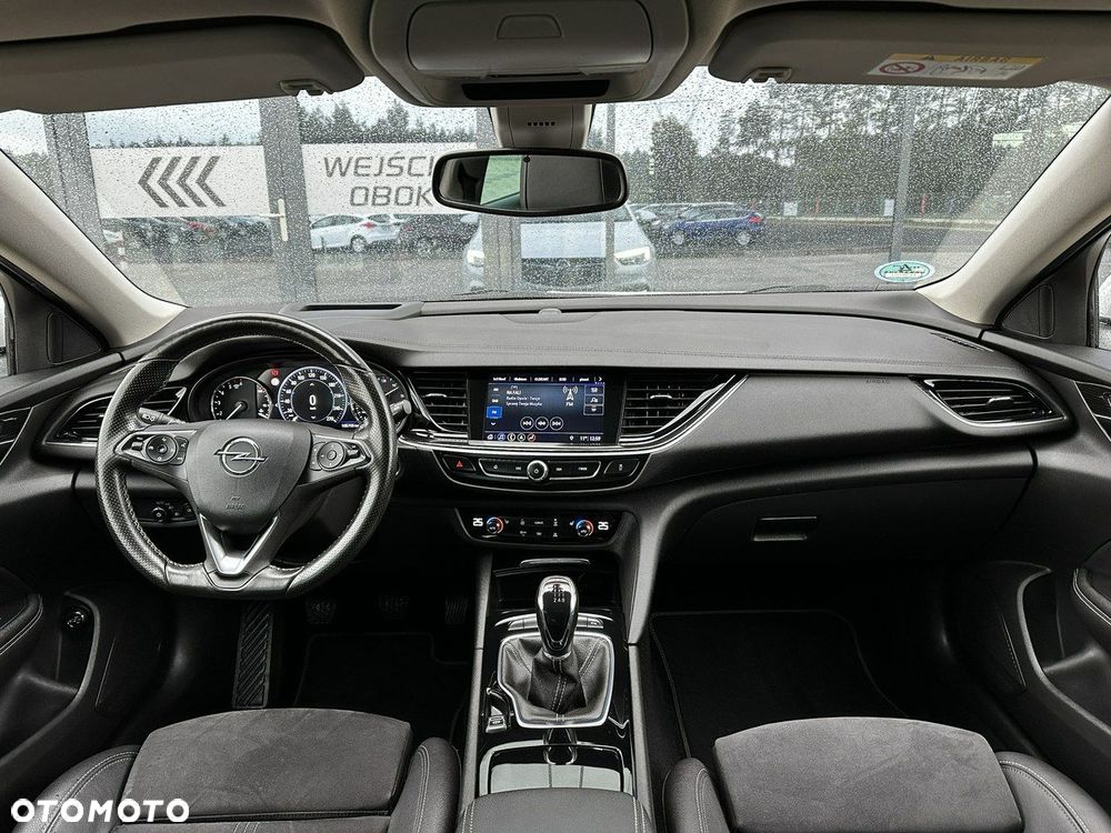 Opel Insignia Grand Sport 2.0 Diesel 4x4 Business Innovation - 11