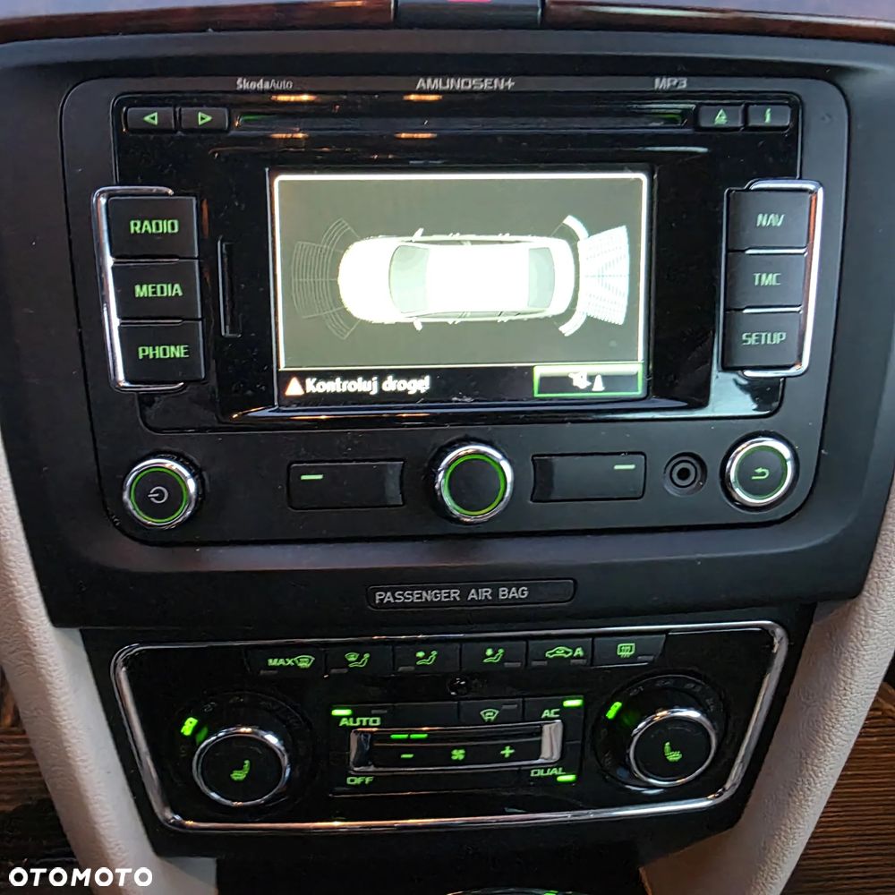 Skoda Superb 2.0 TSI Ambition DSG - 12
